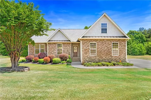 300 Jericho Ridge Trl, Easley, SC 29640