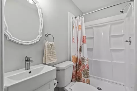 Bath - 229 Morningside Heights Dr, Seneca, SC 29678 photo 1 of 2