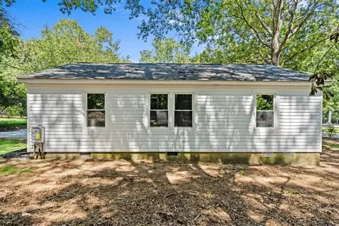 Exterior - 229 Morningside Heights Dr, Seneca, SC 29678 photo 5 of 7