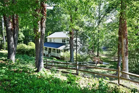 215 Riverside Dr, Piedmont, SC 29673