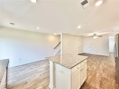 Kitchen - 544 Seaborn Cir, Pendleton, SC 29670 photo 3 of 4