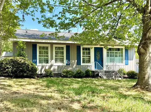 2410 Pope Dr, Anderson, SC 29624