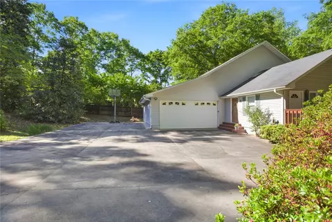 110 Snug Harbor Rd, Seneca, SC 29678