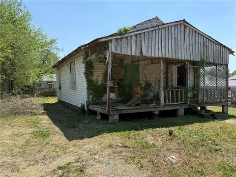 26 Sirrine St, Seneca, SC 29678