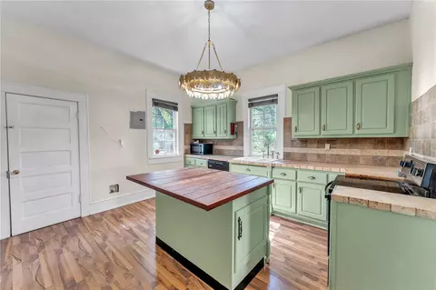 Kitchen - 400 King St, Easley, SC 29640 photo 3 of 3