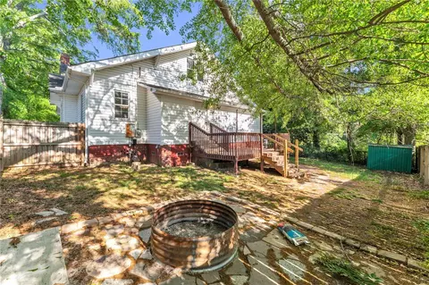 Exterior - 400 King St, Easley, SC 29640 photo 7 of 8
