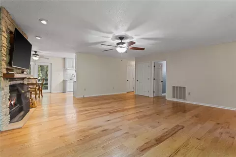 Living - 56 Cardinal Cir, Saluda, NC 28773 photo 3 of 7