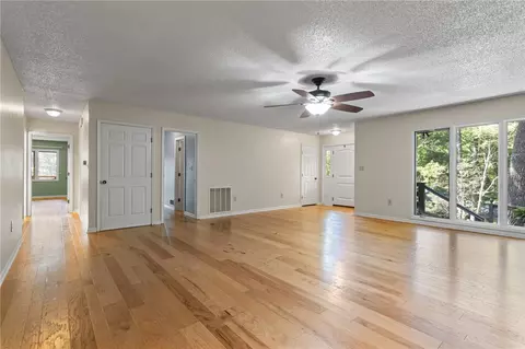 Living - 56 Cardinal Cir, Saluda, NC 28773 photo 4 of 7