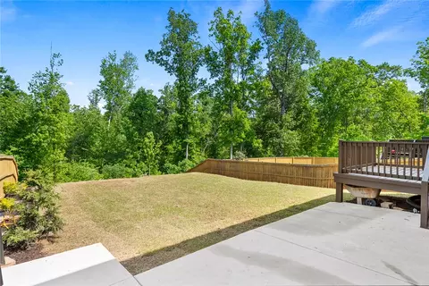 Exterior - 329 Kings Grant Ct, Seneca, SC 29678 photo 6 of 9