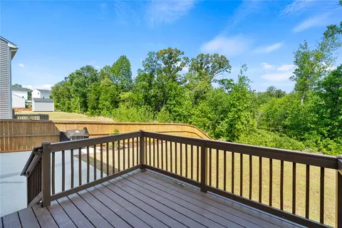 Exterior - 329 Kings Grant Ct, Seneca, SC 29678 photo 5 of 9