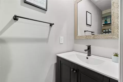 Bath - 329 Kings Grant Ct, Seneca, SC 29678 photo 1 of 5