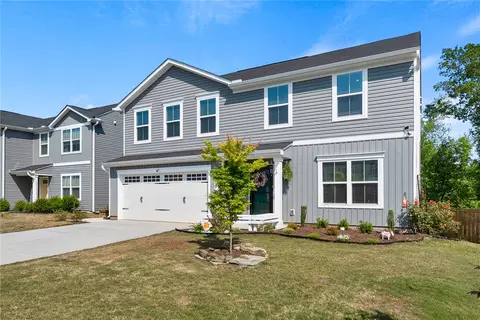 Exterior - 329 Kings Grant Ct, Seneca, SC 29678 photo 9 of 9
