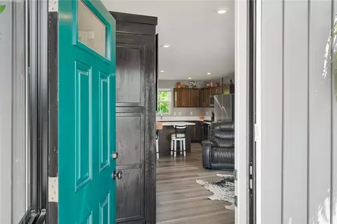 Entry Way - 329 Kings Grant Ct, Seneca, SC 29678 photo 1 of 6