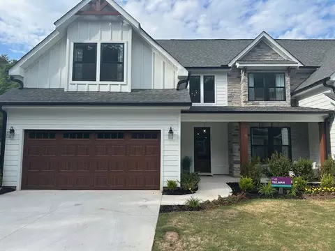 303 Breakwater Ln, Seneca, SC 29678