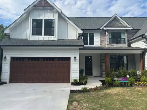 303 Breakwater Ln, Seneca, SC 29678