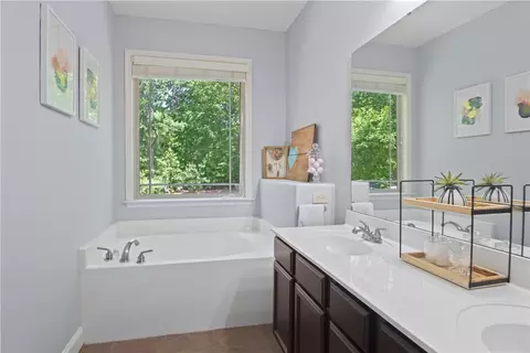 Bath - 1215 Circle Rd, Easley, SC 29642 photo 3 of 5