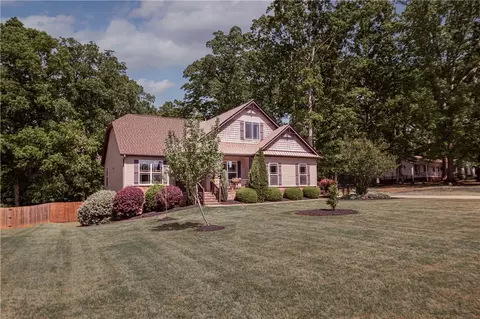 Exterior - 1215 Circle Rd, Easley, SC 29642 photo 2 of 14