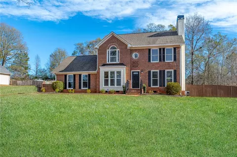 151 Tymberbrook Dr, Lyman, SC 29365