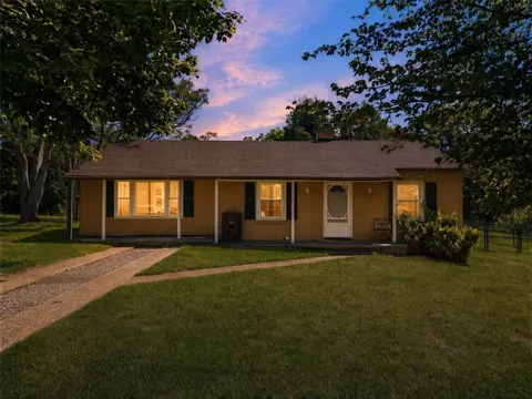 307 S Elm St, Pendleton, SC 29670