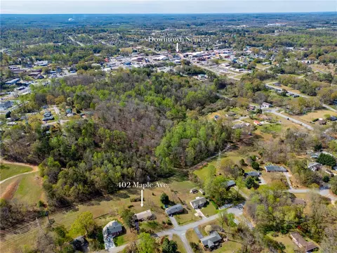 View/Area - 402 Maple Ave, Seneca, SC 29678 photo 1 of 4