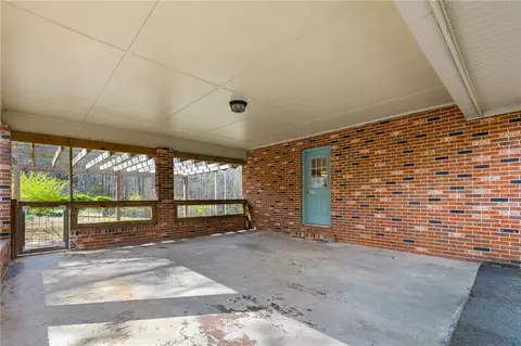 Exterior - 402 Maple Ave, Seneca, SC 29678 photo 4 of 11