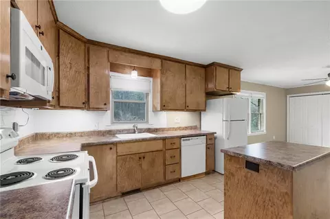 Kitchen - 402 Maple Ave, Seneca, SC 29678 photo 1 of 4