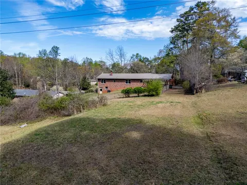 Exterior - 402 Maple Ave, Seneca, SC 29678 photo 9 of 11