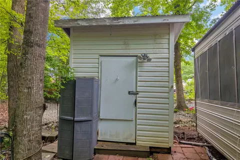 Exterior - 140 Loop Cir, Westminster, SC 29693 photo 13 of 16