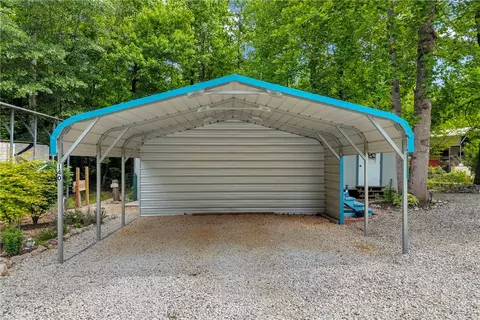 Exterior - 140 Loop Cir, Westminster, SC 29693 photo 14 of 16