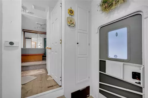 Entry Way - 140 Loop Cir, Westminster, SC 29693 photo 1 of 1