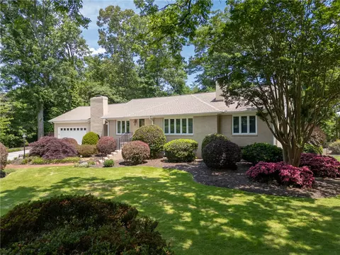 208 Mountain View Ln, Clemson, SC 29631