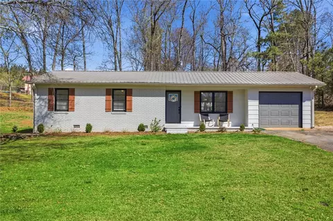 307 Sesame St, Walhalla, SC 29691