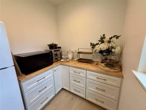 Kitchen - 835 Highway 413, Belton, SC 29627 photo 6 of 6