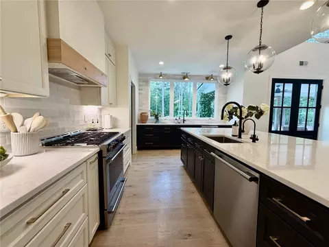 Kitchen - 835 Highway 413, Belton, SC 29627 photo 3 of 6