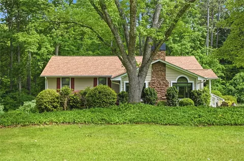 303 Stratford Dr, Seneca, SC 29678