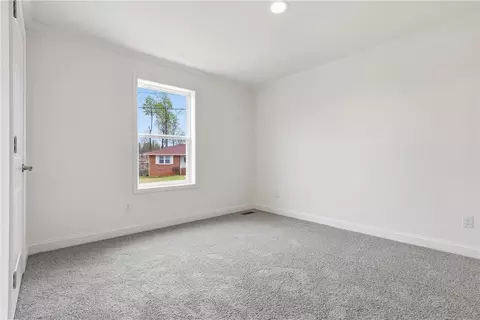 Bedroom - 540 E South 5th St, Seneca, SC 29678 photo 3 of 5