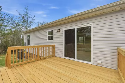 Exterior - 540 E South 5th St, Seneca, SC 29678 photo 4 of 7