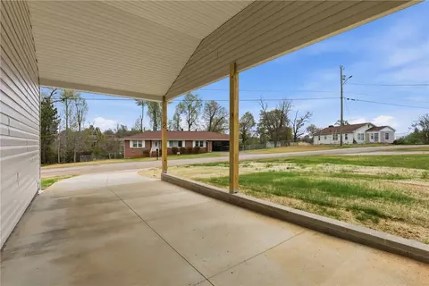 Exterior - 540 E South 5th St, Seneca, SC 29678 photo 7 of 7