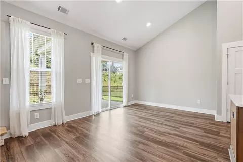 Living - 210 Founders Blvd, Central, SC 29630 photo 3 of 6