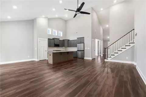 Living - 210 Founders Blvd, Central, SC 29630 photo 2 of 6