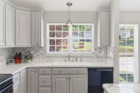 Kitchen - 519 Island Point Rd, Starr, SC 29684 photo 4 of 4