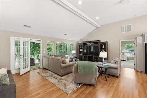 Living - 519 Island Point Rd, Starr, SC 29684 photo 1 of 2