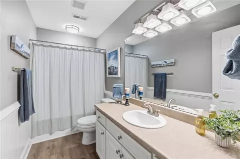 Bath - 519 Island Point Rd, Starr, SC 29684 photo 1 of 5