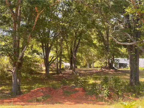 003 Piedmont St, Westminster, SC 29693