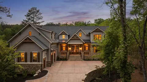 146 Island Water Dr, Six Mile, SC 29682