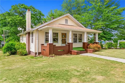 Exterior - 102 Robinson Ave, Easley, SC 29640 photo 1 of 6