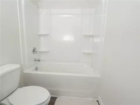Bath - 212 David Dr, Williamston, SC 29697 photo 2 of 4