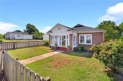 310 E South 5th St, Seneca, SC 29678