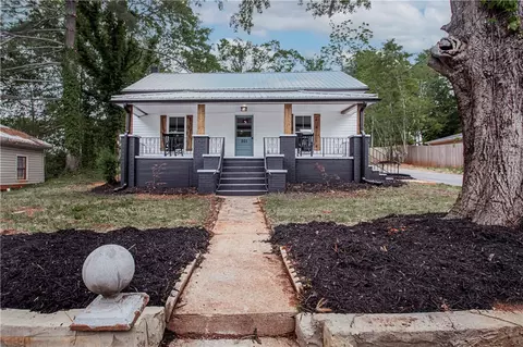 201 Oak Ln, Liberty, SC 29657