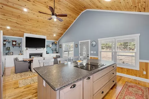 Kitchen - 1122 Midway Rd, Pickens, SC 29671 photo 3 of 5